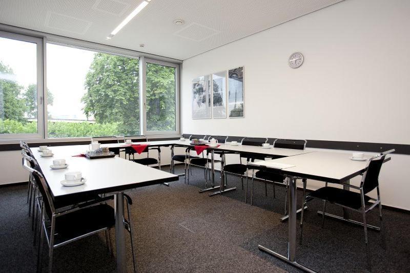 Jugendherberge Duesseldorf Exterior photo